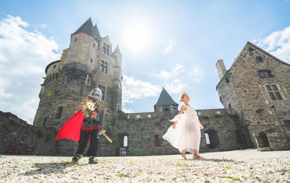visiter vitr&eacute;