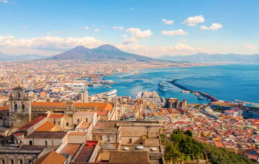 Visiter Naples