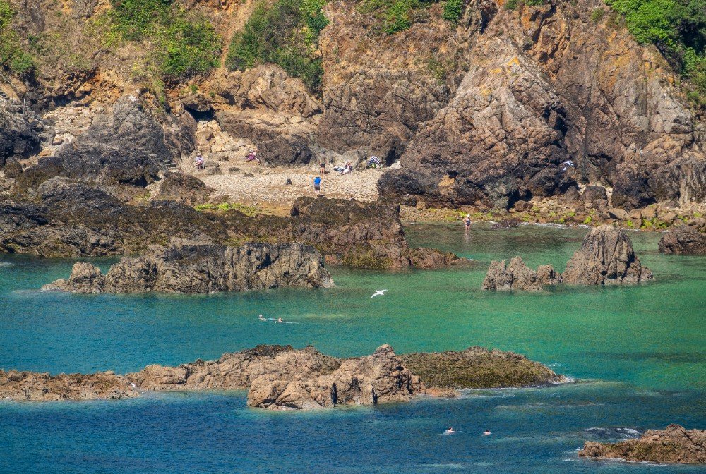 Criques et rochers de Moulin Huet Bay &agrave; Guernesey