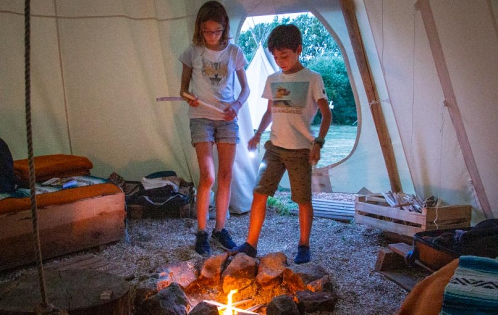 dormir dans un tipi mans