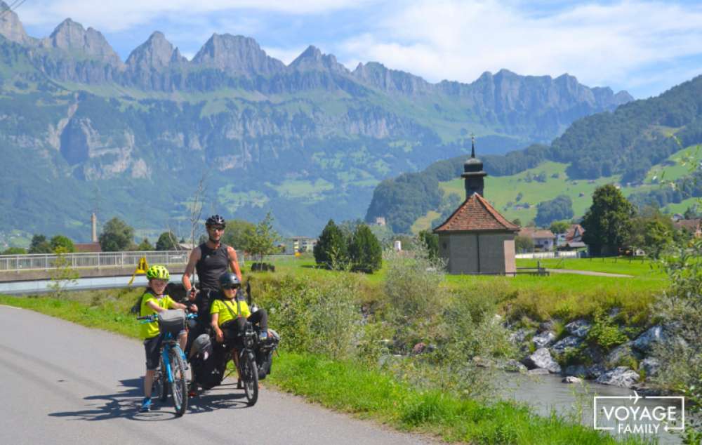 cyclotourisme en famille en suisse