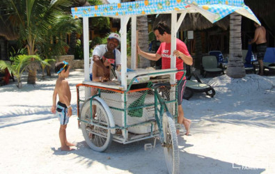vendeur noix de coco holbox mexique