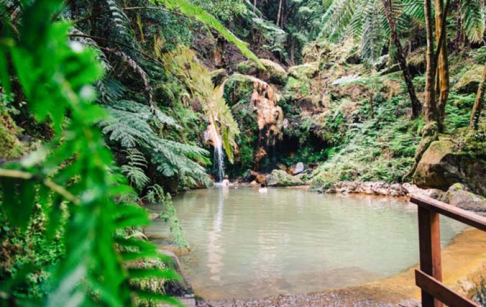 caldeira Velha sur les Açores