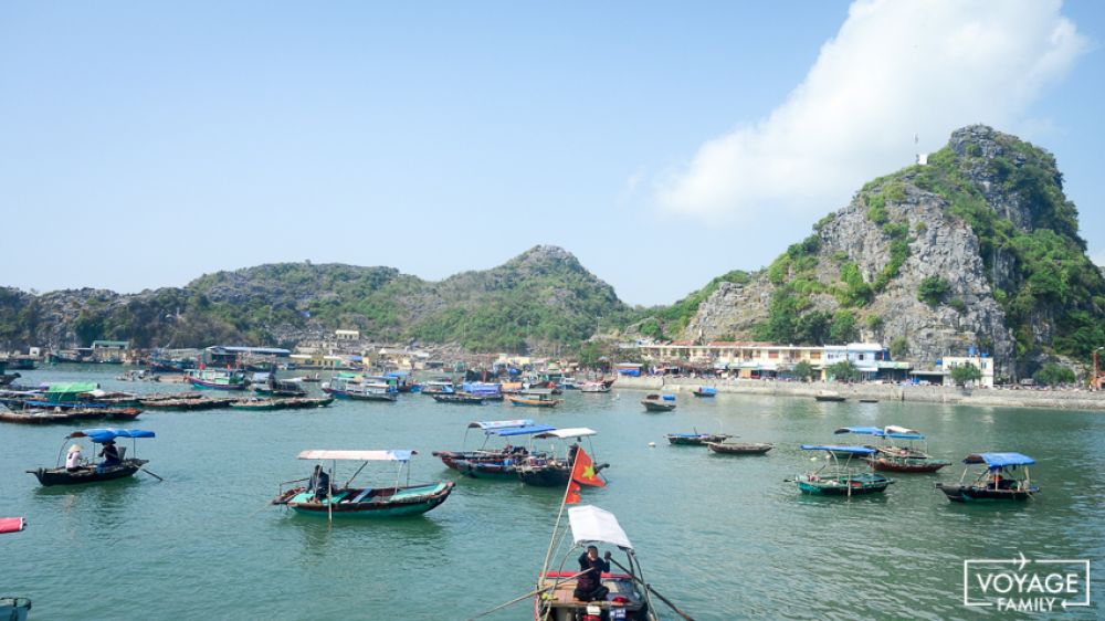 embarquement baie d'halong vietnam