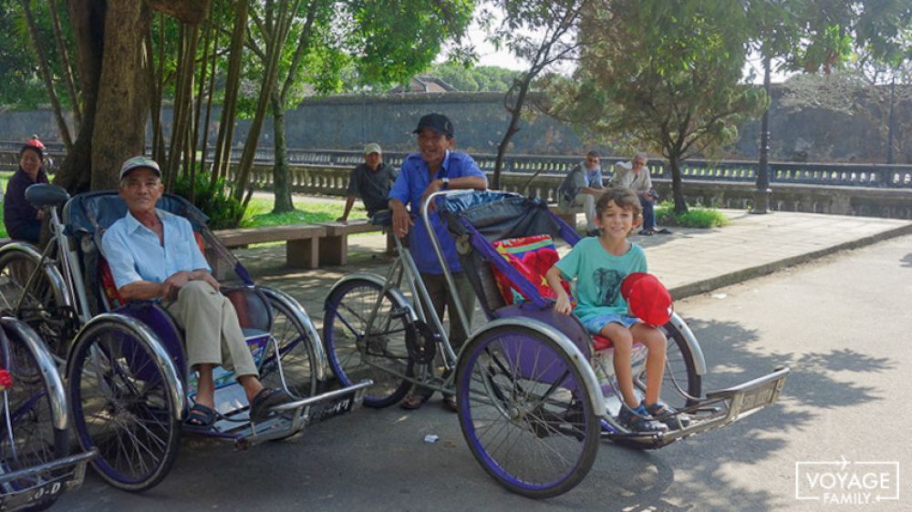 pousse pousse enfants vietnam