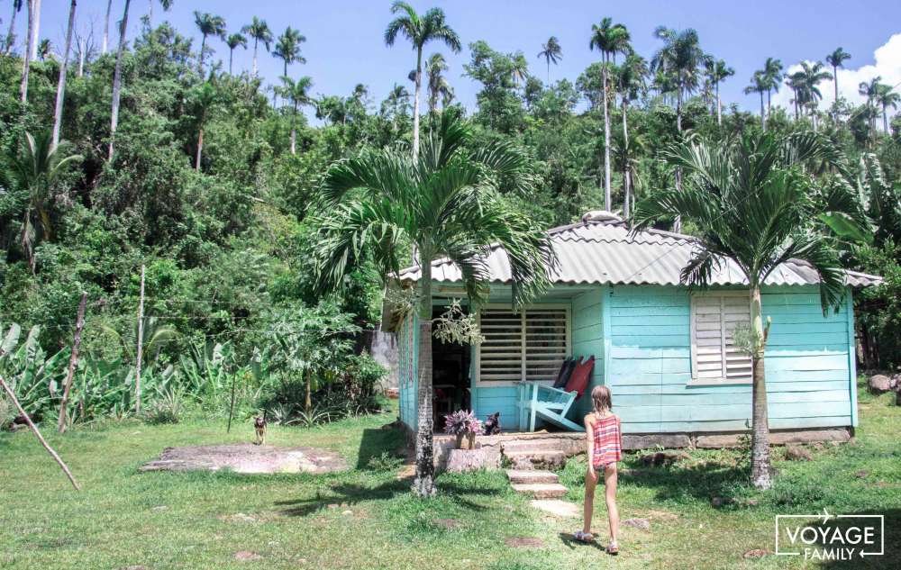 cabane creole pres de baracoa dans l'est de cuba